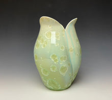 Load image into Gallery viewer, Tulip Vase- Mint #2
