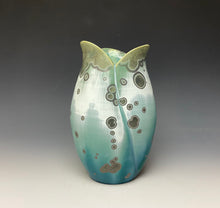 Load image into Gallery viewer, Tulip Vase- Wintergreen #3
