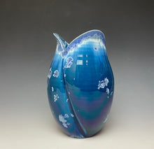 Load image into Gallery viewer, Tulip Vase- Atlantic Storm Blue #1
