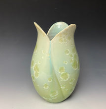 Load image into Gallery viewer, Tulip Vase- Mint #4
