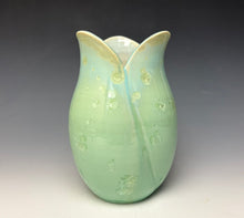 Load image into Gallery viewer, Tulip Vase- Mint #2
