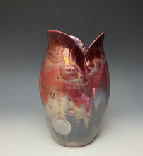 Load image into Gallery viewer, Tulip Vase- Ruby #1
