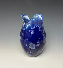 Load image into Gallery viewer, Tulip Vase- Winter Sky Blue #1
