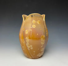 Load image into Gallery viewer, Tulip Vase- Iced Caramel #2
