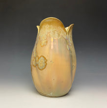 Load image into Gallery viewer, Tulip Vase- Gold
