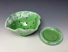Load image into Gallery viewer, Bermuda Green Lotus Berry Bowl #4
