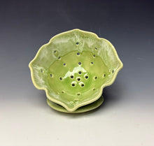 Load image into Gallery viewer, Key Lime Lotus Berry Bowl 2
