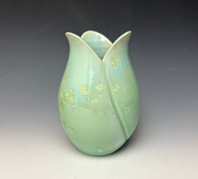 Load image into Gallery viewer, Tulip Vase- Mint #1
