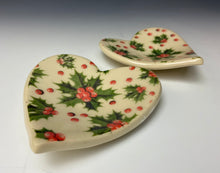 Load image into Gallery viewer, Mini Heart Dish- Vintage Holly
