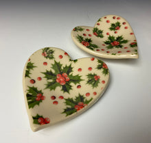 Load image into Gallery viewer, Mini Heart Dish- Vintage Holly
