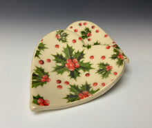 Load image into Gallery viewer, Mini Heart Dish- Vintage Holly
