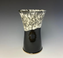 Load image into Gallery viewer, Jet Black Everyday Vase

