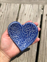 Load image into Gallery viewer, Mini Heart Swirl Dish
